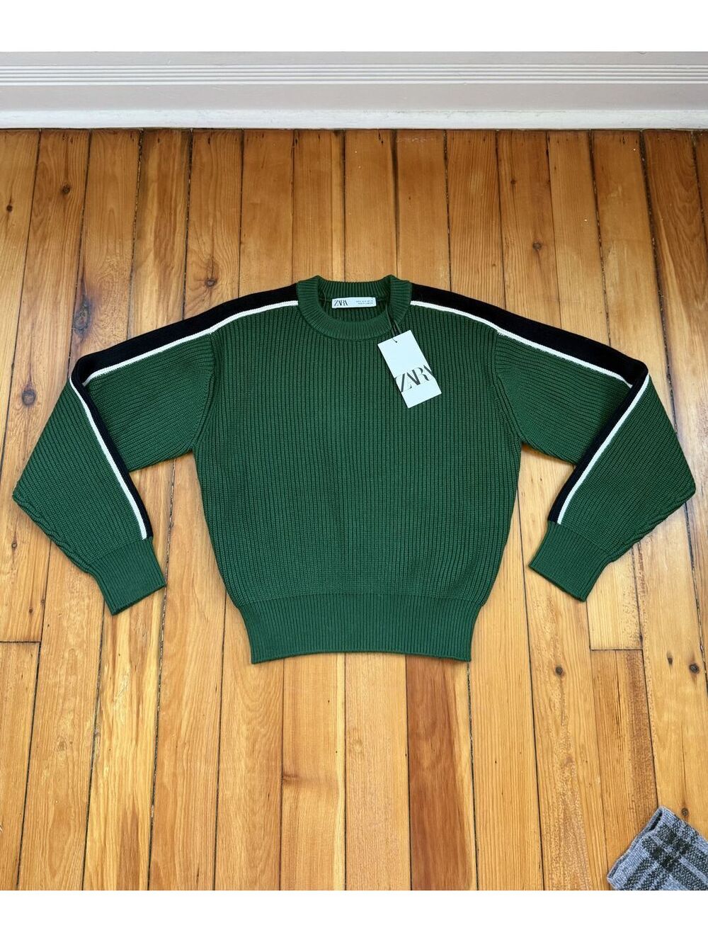 Zara Green SIDE PANEL KNIT SWEATER NWT Stripe Sleeve Small